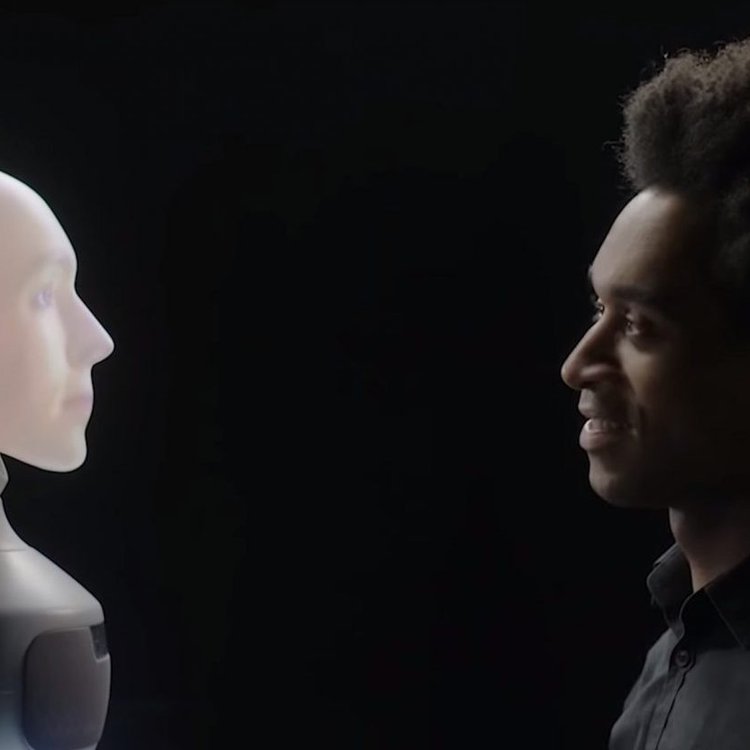 Do Robot Interviewers Eliminate Bias?